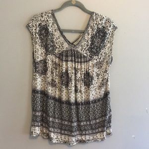 NWT Lucky Brand lightweight top